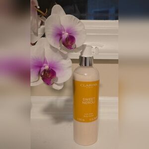 New! Clarins Sweet Neroli Body Lotion With Pump Dispenser 300ml
